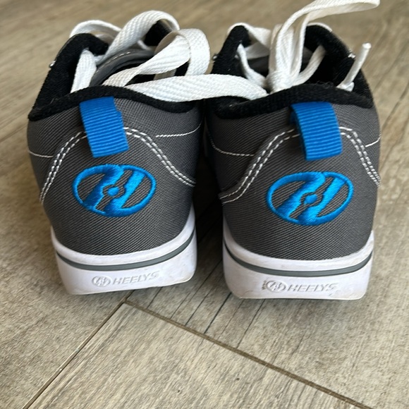 Almost New Heely’s Sneakers 👟 - Picture 2 of 5